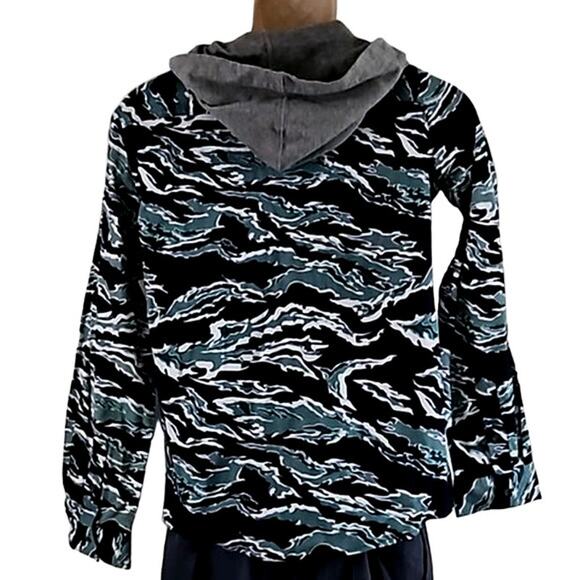 NWOT Roebuck & Co Boys Camo Hooded Flannel Button-Up Shirt Size Medium 10/12 - Picture 3 of 5